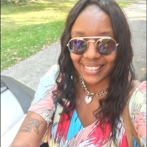 Meet your Posher, Sherell